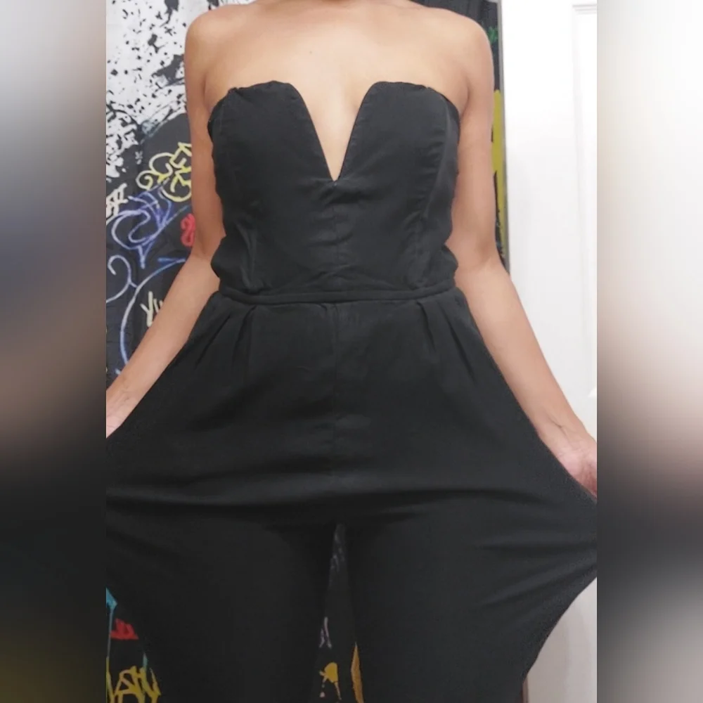 Strapless Jumpsuit, Deep V Neck, Stretchy - Picture 4 of 15